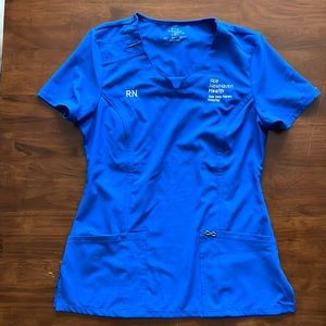 YNHH Yale New Haven Hospital RN scrub top